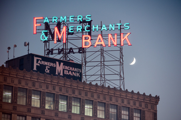 Farmers and Merchants Sign (evening)